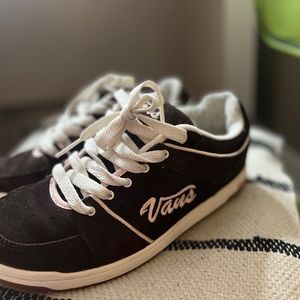 Vintage Y2K women’s vans